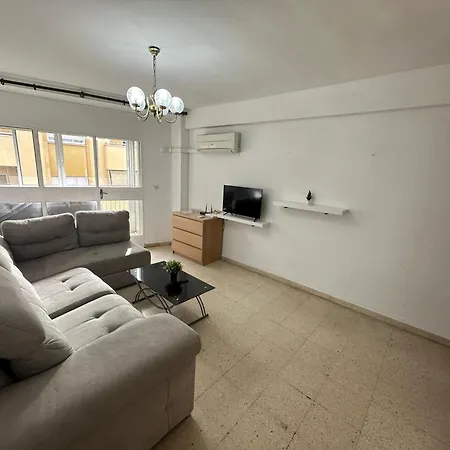 Individual Con Terraza Homestay szállás *
