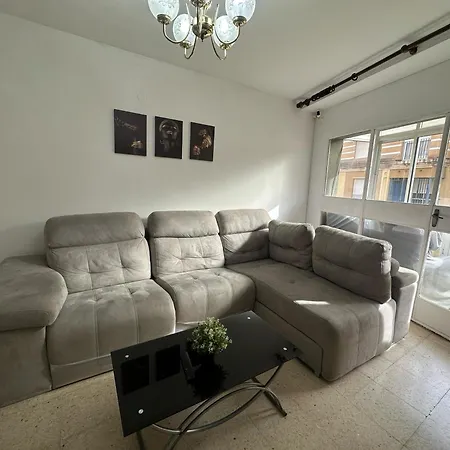 Individual Con Terraza Homestay szállás *